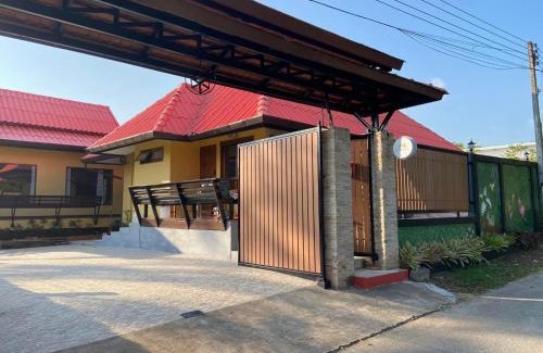 Mae Rim House | บ้านสวนแดงจินดา Baan Suan Dang Jinda