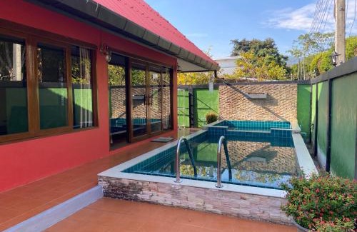 Mae Rim House | บ้านสวนแดงจินดา Baan Suan Dang Jinda