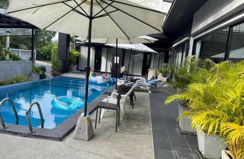 Khanom Villa | มาพูลวิลล่าขนอม MA Pool Villa Khanom