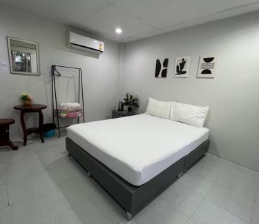 Ban Phai Hotel | รุ่งเรืองรีสอร์ท3
