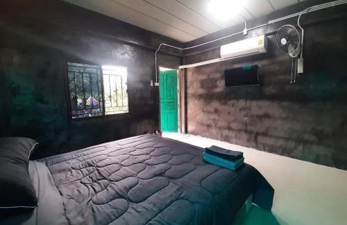 Phrao Hotel | ฮามีนาเม็ง