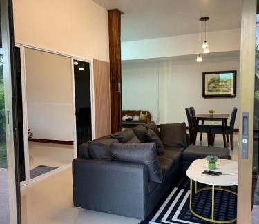 Chiang Kham House | เฮือนแม่บัวจันทร์ โฮมสเตย์