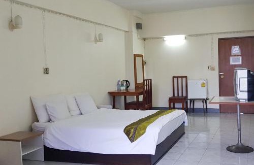 Bang Na Hotel | โรงแรมวินบางนา Win Bangna Hotel