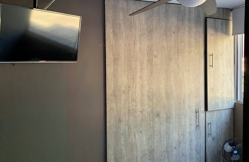 Zona Rosa Hotel | 【ᴘʀɪᴠᴀᴛᴇ ʙᴜɪʟᴅɪɴɢ 𝟏𝟖ʙᴅ/5ᴊᴀᴄᴜᴢᴢɪ ᴀᴛ ʟʟᴇʀᴀꜱᴘᴀʀᴋ】