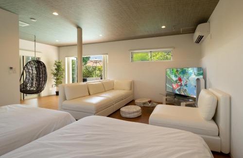 Kamakura Villa | カサブランカプールハウス鎌倉 - Casablanca Pool House Kamakura Seaside Luxury Villa with Heated Pool & Sauna