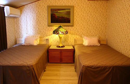 Biei Bed & Breakfast | カフェロッジ Touch Wood