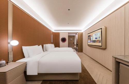 Baoshan Hotel | 上海宝山宝杨路桔子水晶酒店