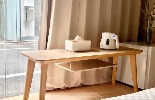 Yushima Hotel | 东京上野超级中心 设计师房间Yaob 上野公园3分钟 车站1分钟 超级繁华 免费wifi 戴森吹风