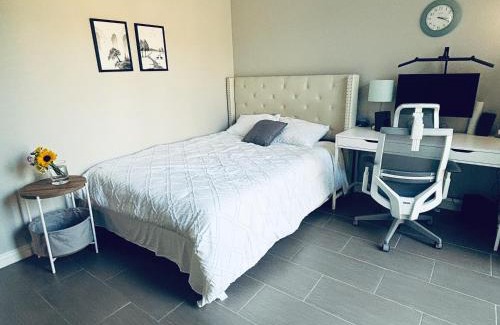 San Diego House | 个独立房间在一个高尚安静的社区交通便利停车洗衣房露台
