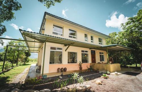 Luye House | 六分舍民宿 Six Lands Homestay