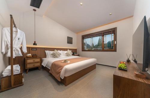 Fenghuang Bed & Breakfast | 凤凰古城树喜民宿店Shuxi Guesthouse- Fenghuang Ancient Town