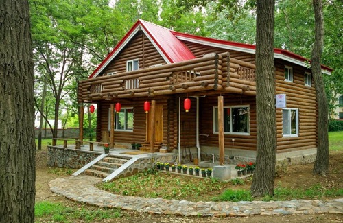 Beidaihe Villa | 北戴河海边森林木屋别墅