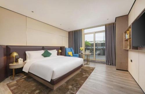Qingxiu Hotel | 宜尚Plus酒店南宁东站店
