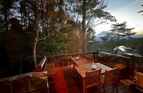 Yamanakako Apartment | 富士山を見ながらサウナBBQ The No10 MtFuji Forest House