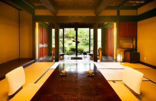 Ishikawa Prefecture Hotel | 川魚・山菜料理 和田屋