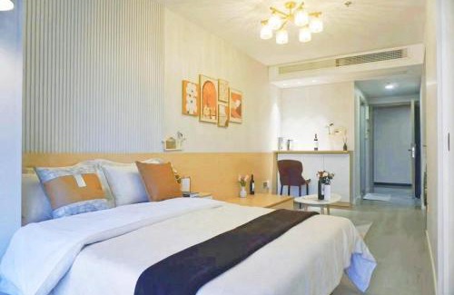Lujiazui Hotel | 彩虹小居陆家嘴店
