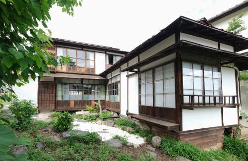 Nagano House | 昭和レトロが息づく狐白庵
