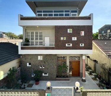 Old Town House | 朗香洋房 台南安平民宿2-12人包棟