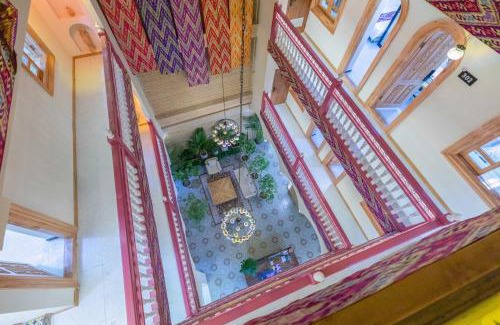 Kashgar House | 红柳花天台花园民宿Red Willow Flower Hotel