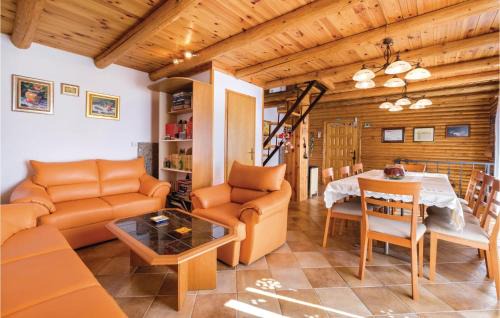 Breznik Plesivicki House | 0-Bedroom Holiday Home In Jastrebarsko