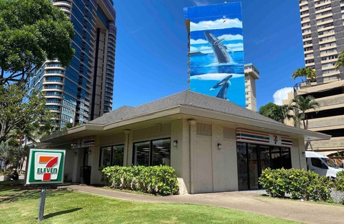 McCully - Moiliili Apartment | 05 FREE Parking/10 min beach/2br-Waikiki/Ala Moana