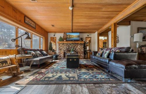The Village House | 086 - The Village Cottage Oasis - Meredith Lodging