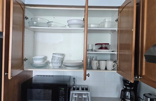 Fort York Condo | 1+1 BR in Fort York W/Free Parking CN Tower & Lakeview
