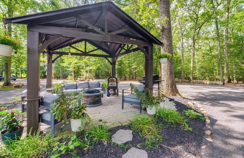 Pisgah House | 1/2 Acre Pond, Rec Room! Private Oasis in Nanjemoy