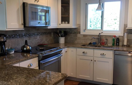Eastward Look House | 1/2 mile to the beach, open floor plan,4bed/2bath home!