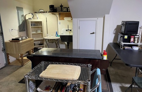 Mariposa Apartment | 1.5 Bedroom suite overlooking Shooting Star Ranch