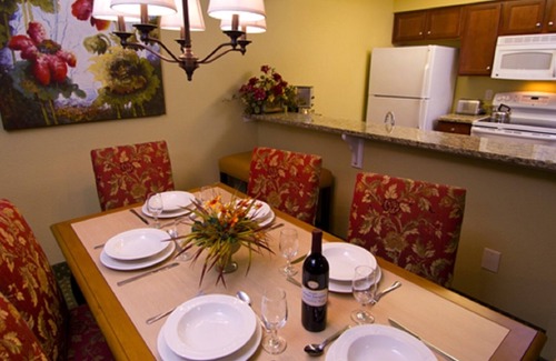 Berkeley Condo | 1 BDRM~ HISTORIC POWHATAN RESORT~ BUSCH GARDENS 8 MILES~ INDOOR/OUTDOOR POOLS