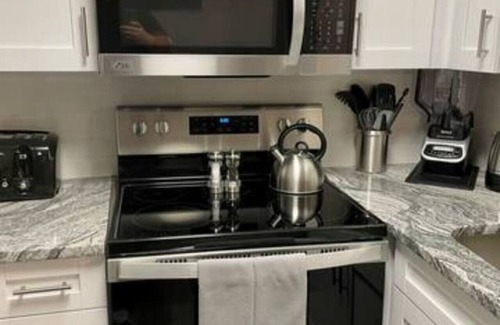 Ventura Condo | 1 Bed 1 Bath Golf Resort Condo (2nd FL)