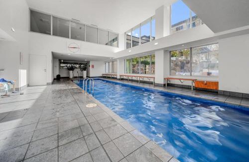 City West Apartment | 1-Bed Apartment with Gym, BBQ and Pool Facilities
