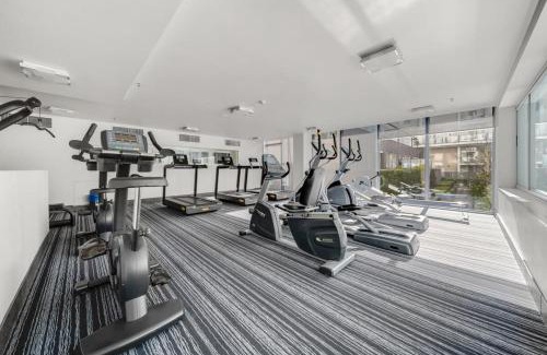 City West Apartment | 1-Bed Apartment with Gym, BBQ and Pool Facilities