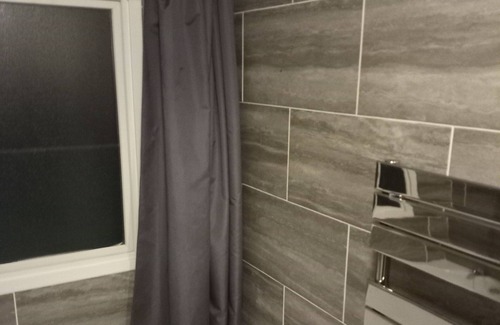 Newquay Ski Chalet | 1-Bed Chalet, Sleeps 2, Parking, Pets Allowed