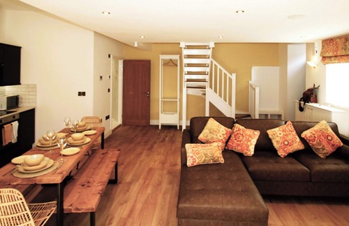 Berwick-upon-Tweed Villa | 1 Bed Cottage - Plus Sofa Bed - Sleeps 4 - Central