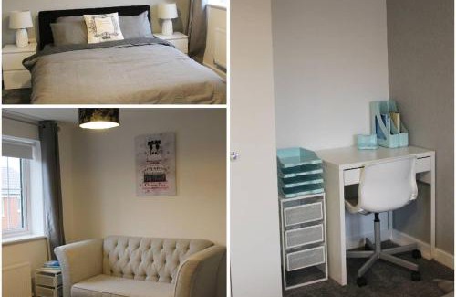 Peterborough House | 1-Bed House - Sleeps 2 - Parking Wifi