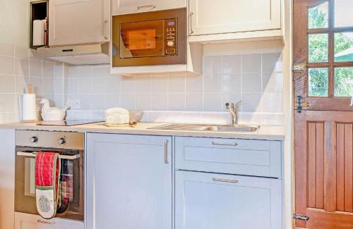 Abergavenny House | 1 Bed in Abergavenny BN113