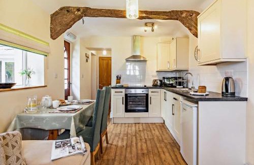 Ilfracombe House | 1 Bed in Combe Martin PARSC