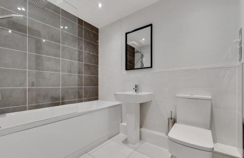 Leeds Apartment | 1 Bed Modern Apartment in a Converted Mill