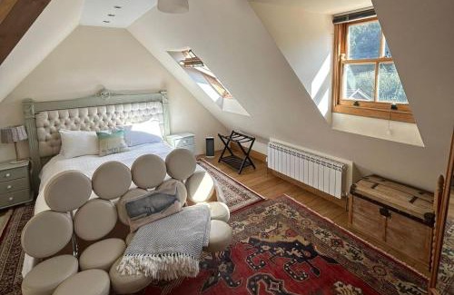 St Aubin Apartment | 1 Bed Suite - Sleeps 2 Patio Parking & Wifi