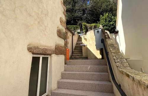 St Aubin Apartment | 1 Bed Suite - Sleeps 2 Patio Parking & Wifi
