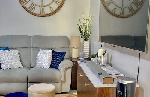 Morong Apartment | 1 Bedroom with Free Parking