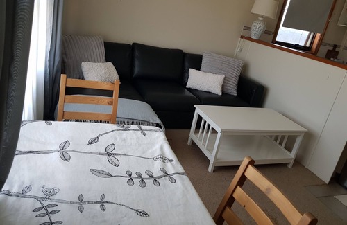 Mildura South Cottage | 1 Bedrm Self contained cottage next to vines. Relaxed and quiet atmosphere.