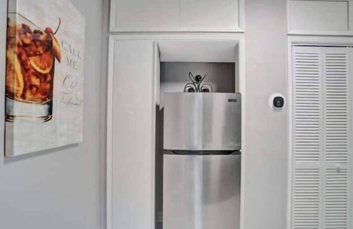 Cypress Point Apartment | 1 Bedroom 703190 by Houzlet