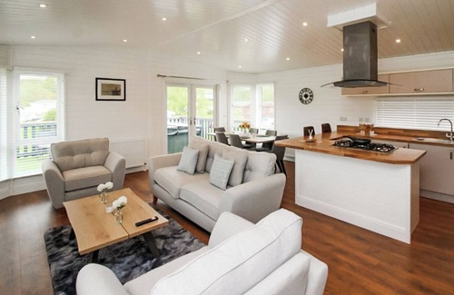 Woodham Walter Ski Chalet | 1 bedroom accommodation in Woodham Walter, Maldon