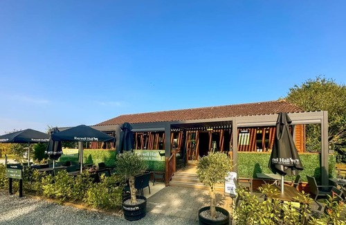 Raywell Ski Chalet | 1 bedroom accommodation in Raywell, Beverley