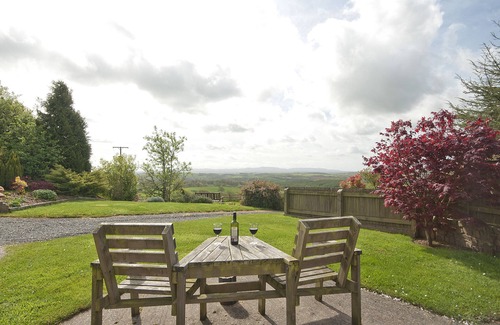 Black Torrington Cabin | 1 bedroom accommodation in Okehampton