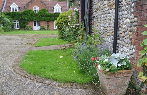 Hempstead Cottage | 1 bedroom accommodation in Hempstead, near Holt