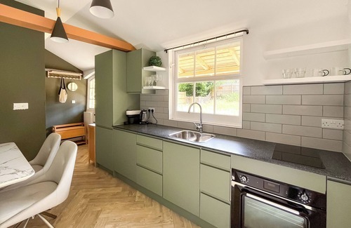 Dorking Cottage | 1 bedroom accommodation in Dorking